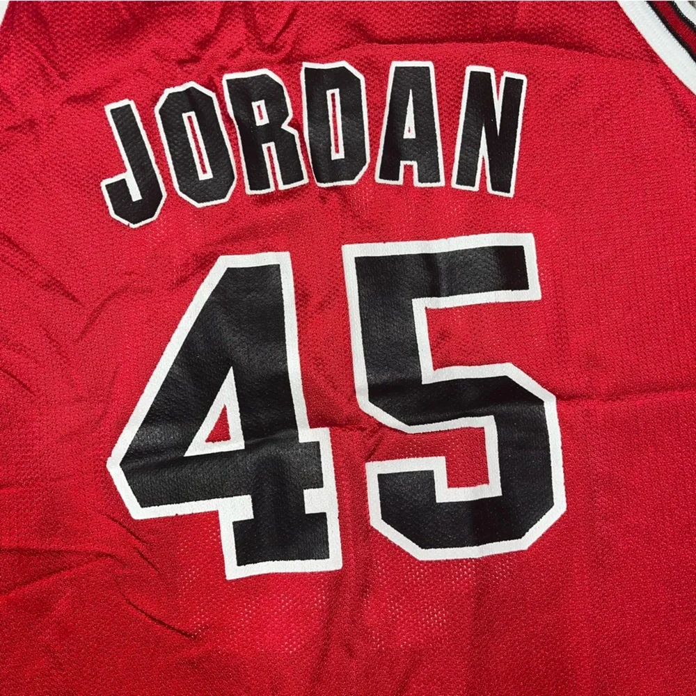Vintage 90’s Chicago‎ Bulls Michael Jordan #45 Youth Jersey Size L (14-16)